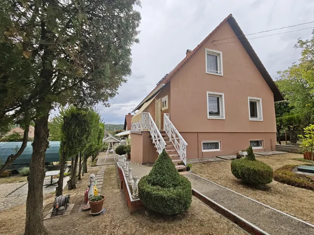 Eladó ház Balatonfűzfő, Mámatető 100 nm