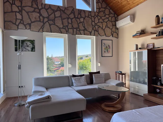 Eladó ház Balatonalmádi, Vöröshegy 175 nm
