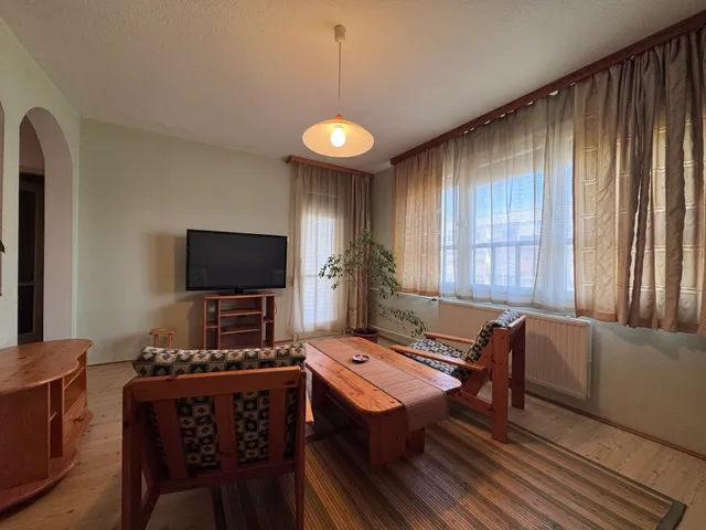 Eladó lakás Balatonalmádi, Budatava 61 nm