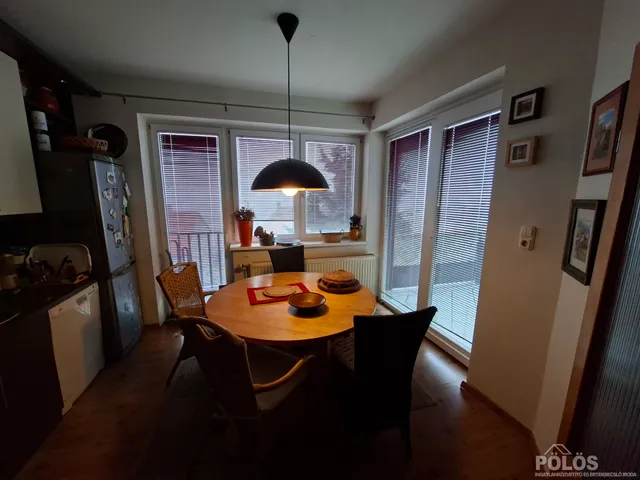 Eladó lakás Szob 187 nm