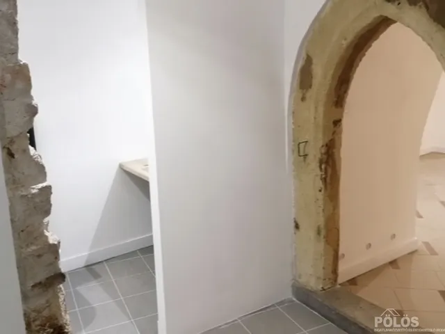 Eladó kereskedelmi és ipari ingatlan Sopron 62 nm