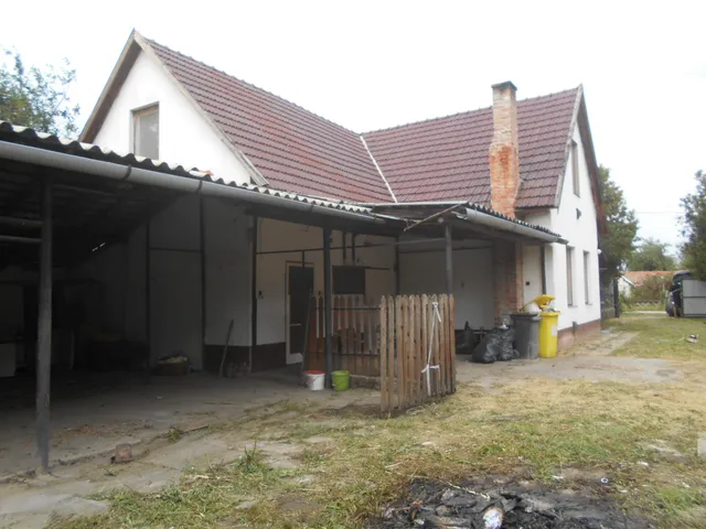 Eladó ház Sarkad 140 nm