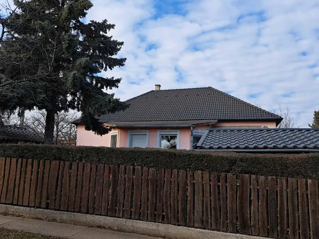 Eladó ház Kistarcsa 140 nm
