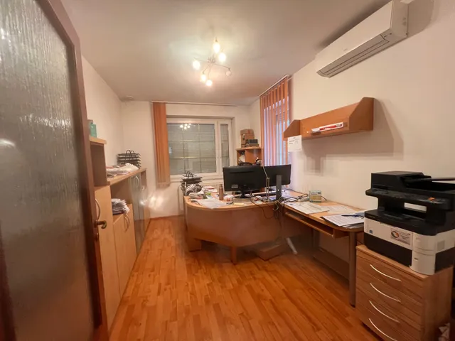 Kiadó kereskedelmi és ipari ingatlan Kistarcsa, Fenyvesliget 77 nm