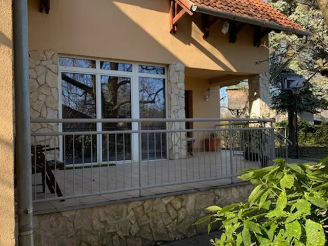 Eladó ház Kerepes 220 nm