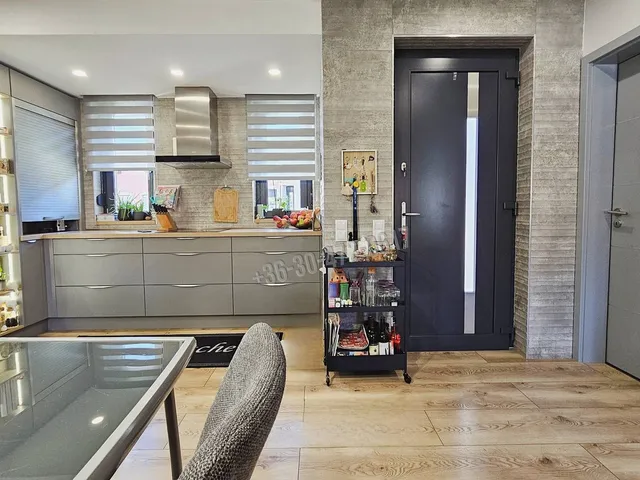 Eladó ház Eger, Maklárihóstya 179 nm