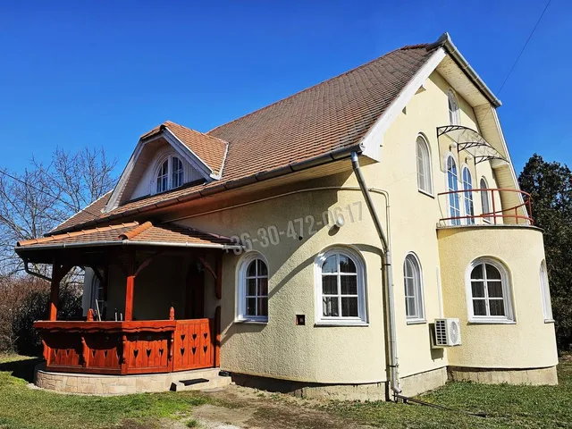 Eladó ház Heves 200 nm