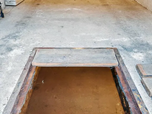 Eladó garázs Eger, Károlyváros 15 nm