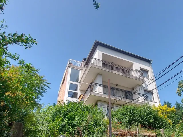 Eladó lakás Budapest III. kerület, Táborhegy, Farkastorki út 109 nm