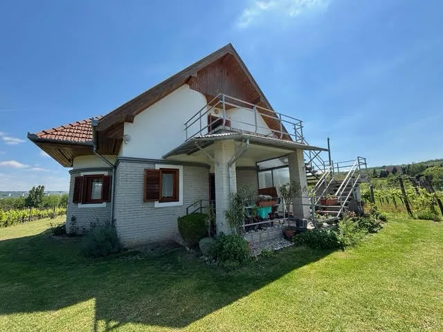Eladó ház Kőröshegy 118 nm