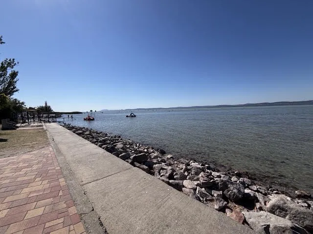 Eladó nyaraló Balatonszárszó 105 nm
