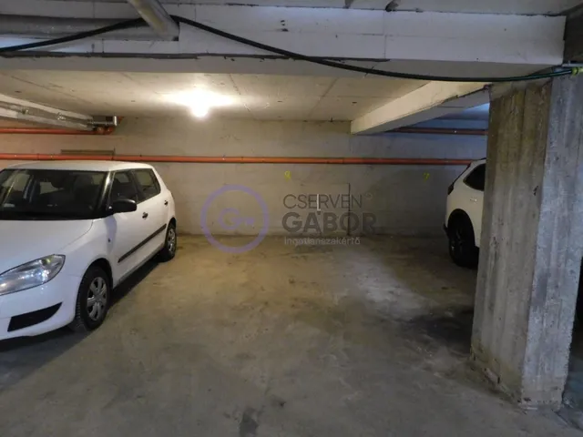 Eladó garázs Debrecen, Belváros 16 nm