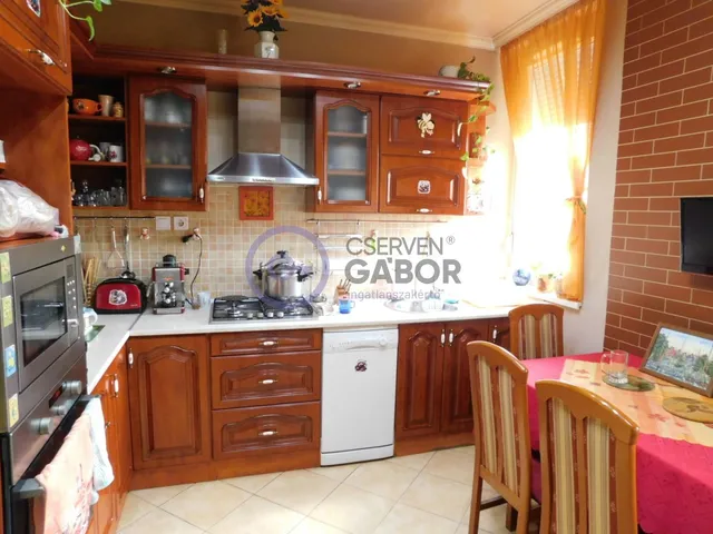 Eladó lakás Debrecen, Libakert 51 nm