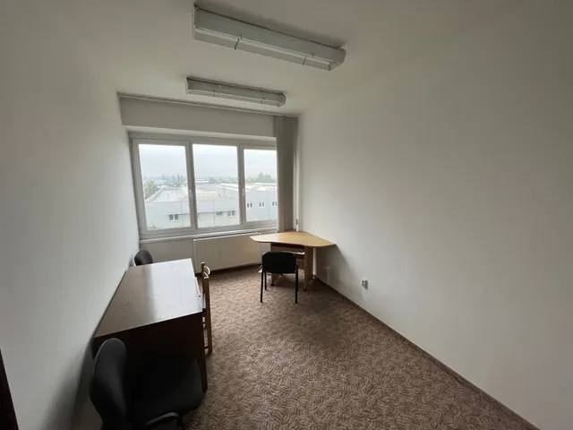 Kiadó kereskedelmi és ipari ingatlan Győr, Kismegyer 35 nm