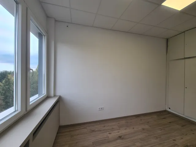 Kiadó kereskedelmi és ipari ingatlan Győr, Szabadhegy, Fehérvári 15 nm