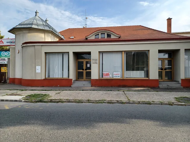 Eladó kereskedelmi és ipari ingatlan Győr, Gyárváros, Puskás Tivadar u.8. 263 nm