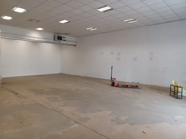 Kiadó kereskedelmi és ipari ingatlan Győr, Szabadhegy 50 nm