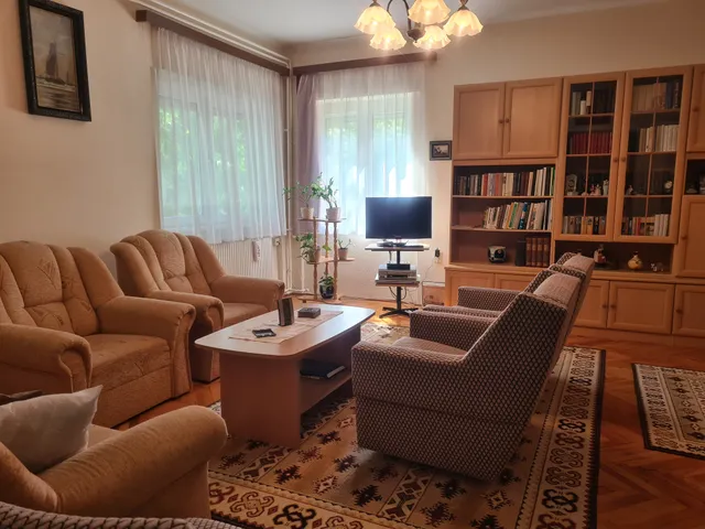 Eladó ház Győr, Nádorváros 230 nm
