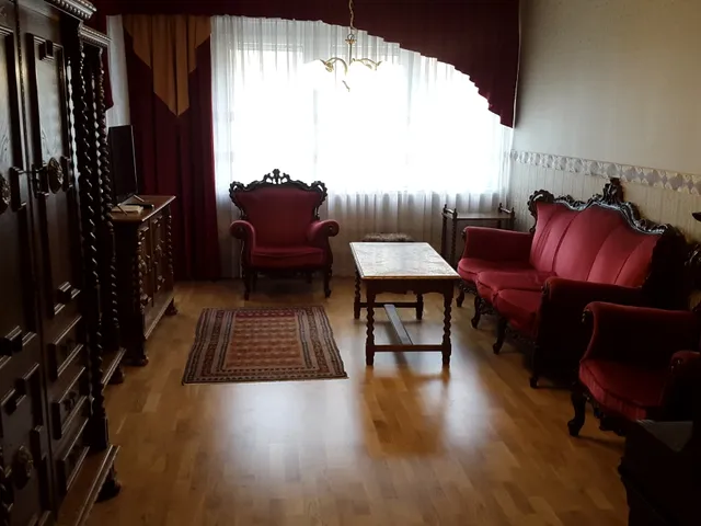 Kiadó lakás Győr, Belváros, Árpád út 80 nm