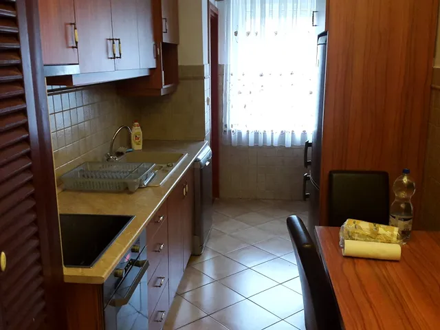 Kiadó lakás Győr, Belváros, Árpád út 80 nm
