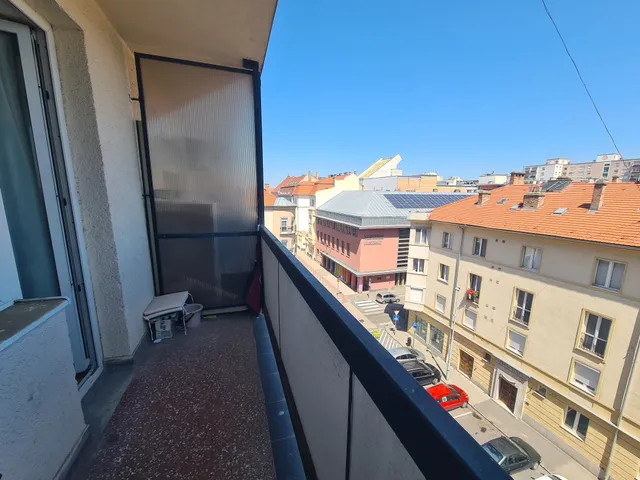 Eladó lakás Győr, Belváros, Czuczor 43 nm