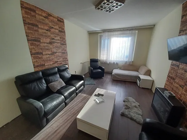 Eladó lakás Győr, Adyváros 53 nm