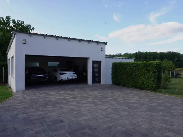Eladó ház Koroncó 121 nm