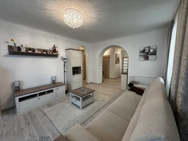 Eladó ház Győr, Bácsa 287 nm