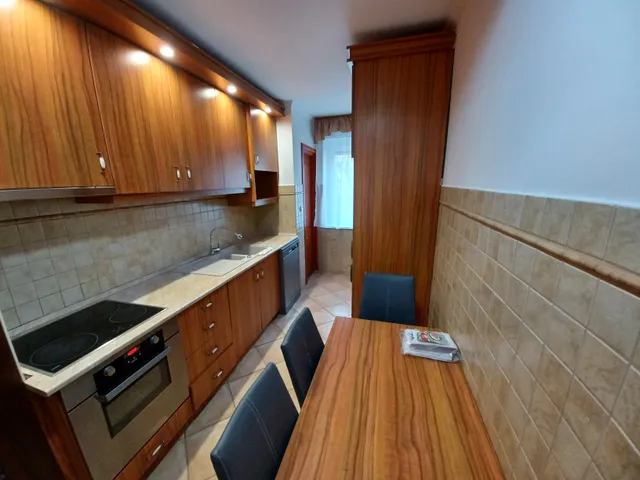 Kiadó lakás Győr, Belváros 84 nm