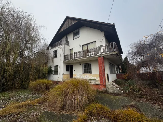 Eladó ház Abda 240 nm