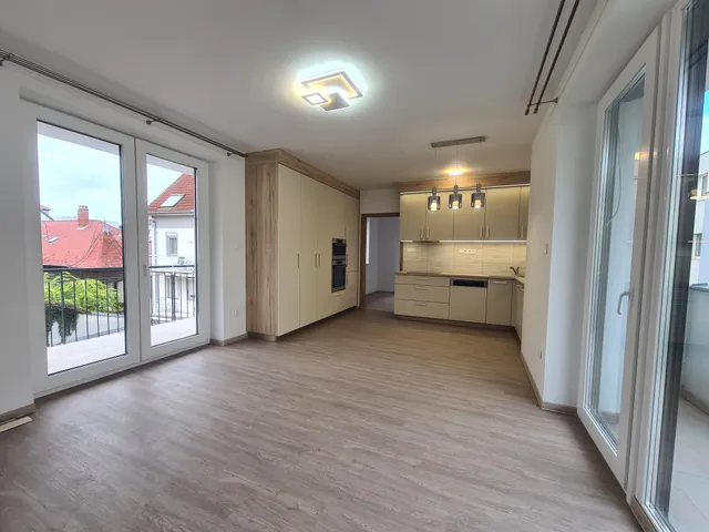 Kiadó lakás Győr, Révfalu 62 nm