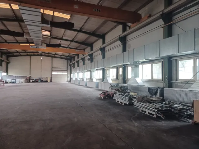 Kiadó kereskedelmi és ipari ingatlan Mosonmagyaróvár, Ipartelep, Ganz-Ábrahám 4000 nm