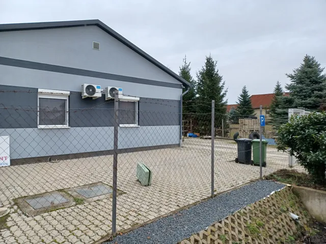 Kiadó kereskedelmi és ipari ingatlan Ikrény, Győri 630 nm