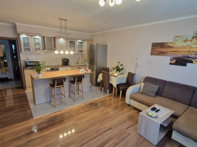 Eladó lakás Győr, Szabadhegy 73 nm