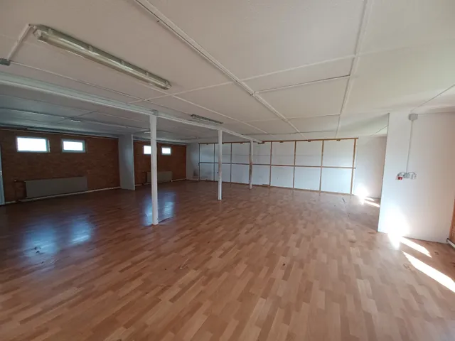 Kiadó kereskedelmi és ipari ingatlan Győr, Likócs, Kardán 175 nm