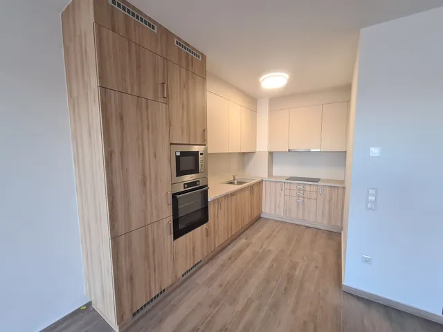 Kiadó lakás Győr, Nádorváros 60 nm