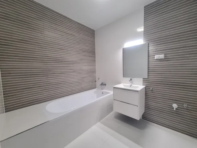 Kiadó lakás Győr, Nádorváros 118 nm