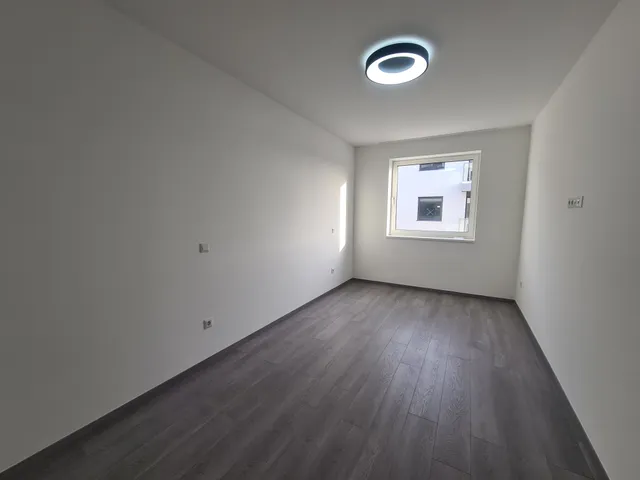 Kiadó lakás Győr, Nádorváros 86 nm