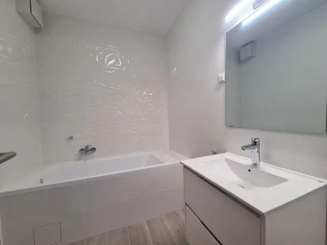 Kiadó lakás Győr, Nádorváros 73 nm