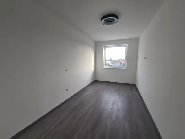 Kiadó lakás Győr, Nádorváros 83 nm