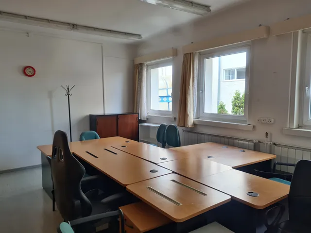 Eladó kereskedelmi és ipari ingatlan Győr, Gyárváros 1600 nm