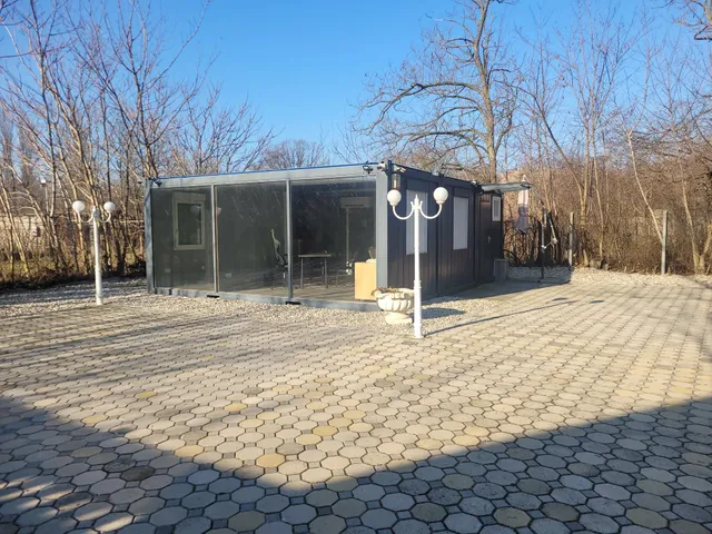 Kiadó kereskedelmi és ipari ingatlan Győr, Gyárváros 40 nm