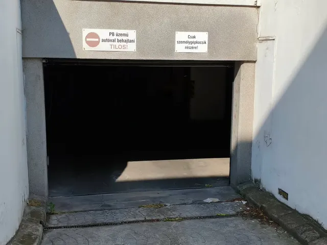 Eladó garázs Győr, Révfalu, Víztükör utca 15/A 14 nm