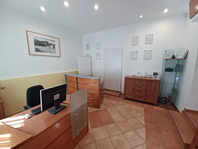 Eladó kereskedelmi és ipari ingatlan Győr, Belváros, Újvilág 63 nm