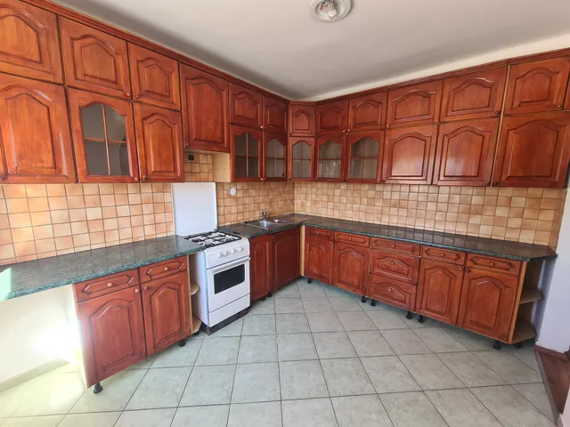 Eladó ház Öttevény, Fő utca 230 nm