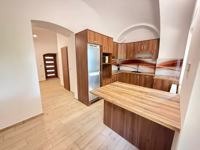 Eladó lakás Paks 105 nm