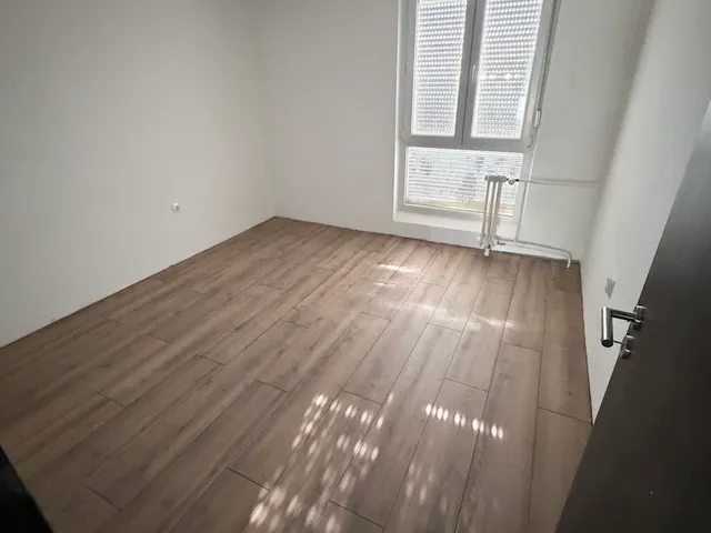 Eladó lakás Paks 54 nm