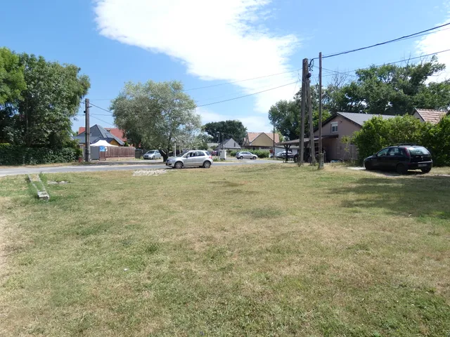 Eladó telek Szigetcsép, Barátság útja 375 nm