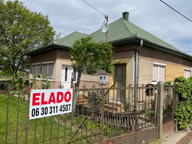 Eladó kereskedelmi és ipari ingatlan Hajdúsámson 88 nm