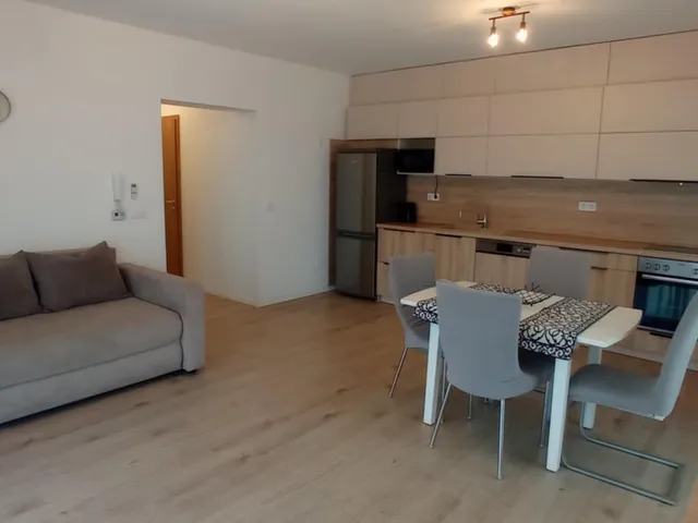 Eladó lakás Debrecen, Tócóliget 67 nm